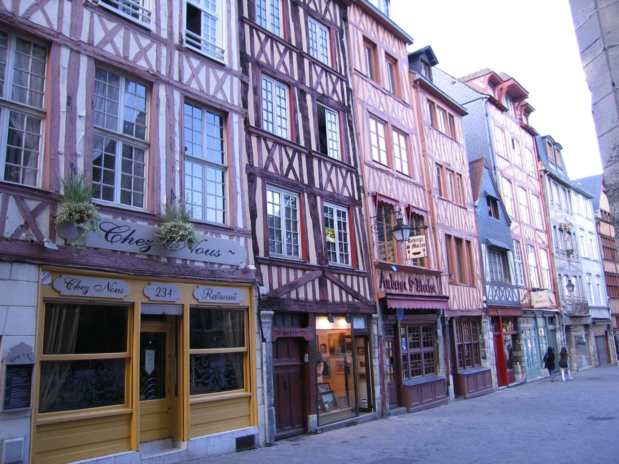 Dandy Centre Hotel 3*